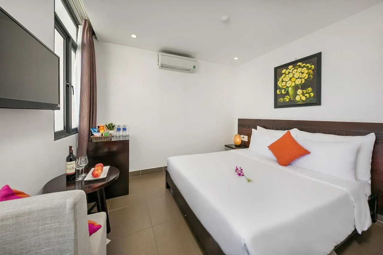 Emily Hotel & Apartment Da Nang 3*,