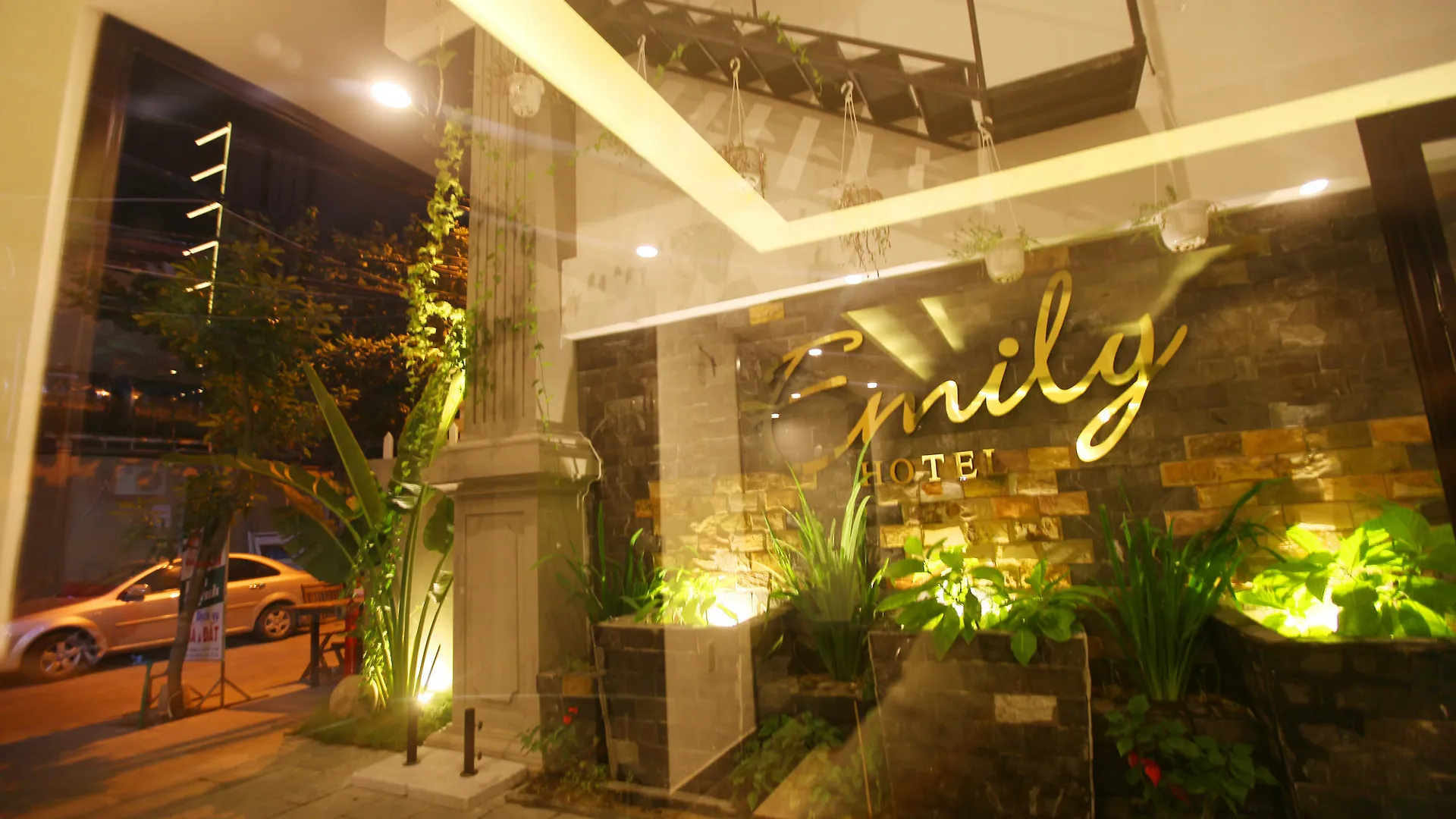 Emily Hotel & Apartment Da Nang